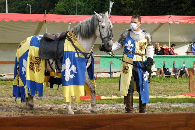 而在后防线 而在后防线